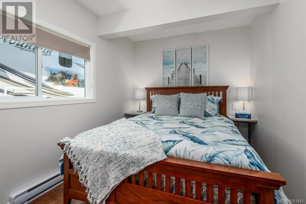 1665 CHESTER PLACE Image 21