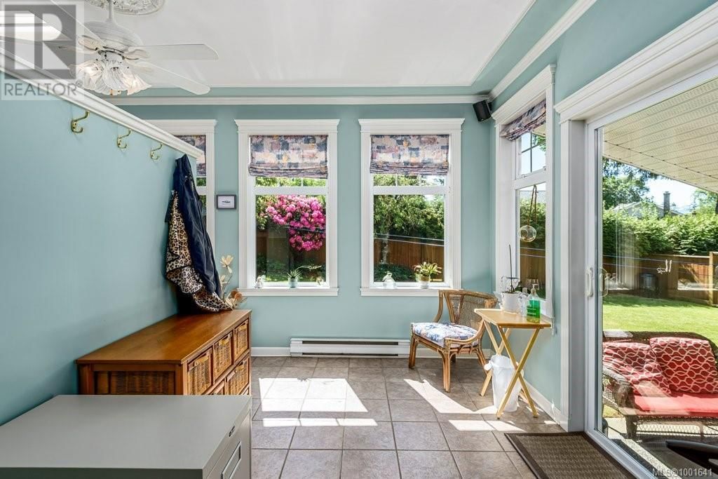 1665 CHESTER PLACE Image 23
