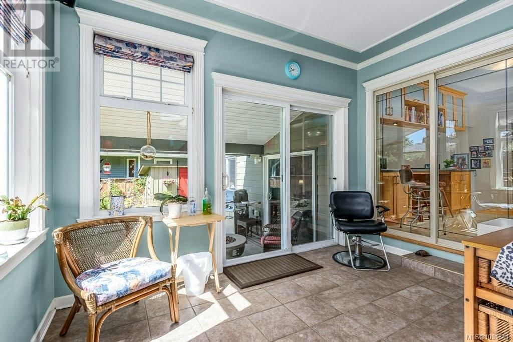 1665 CHESTER PLACE Image 24