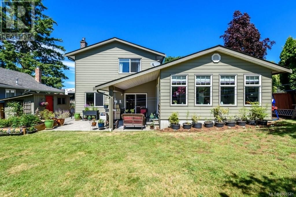 1665 CHESTER PLACE Image 39