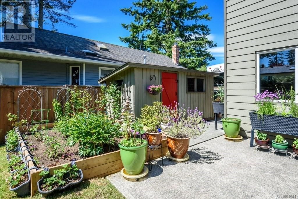 1665 CHESTER PLACE Image 43