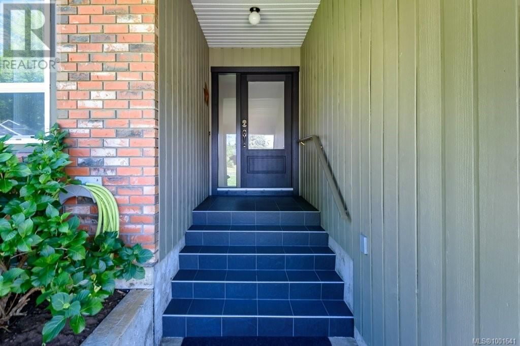 1665 CHESTER PLACE Image 6