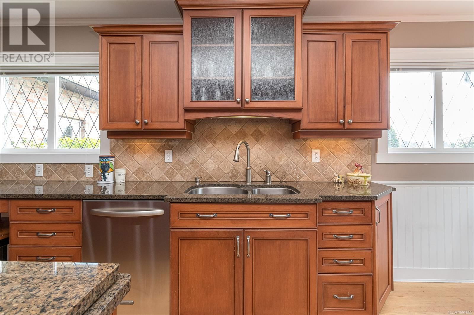 4228 WESTERVELT PLACE Image 10