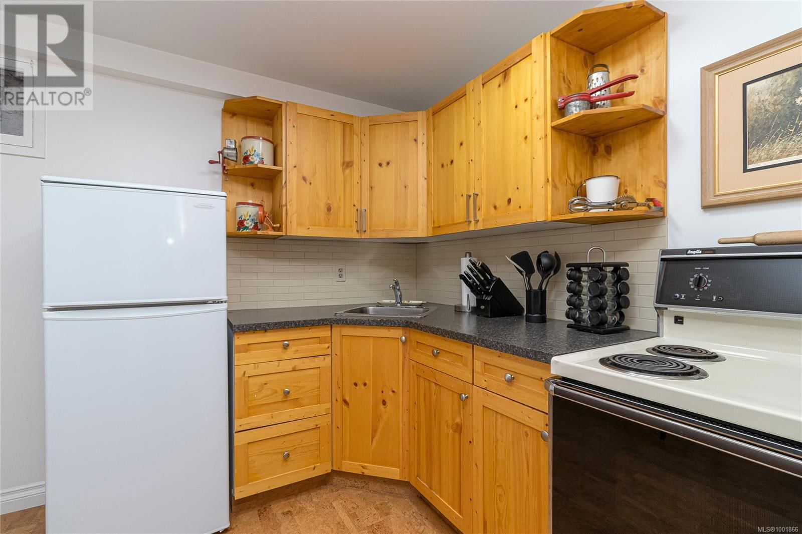 4228 WESTERVELT PLACE Image 24