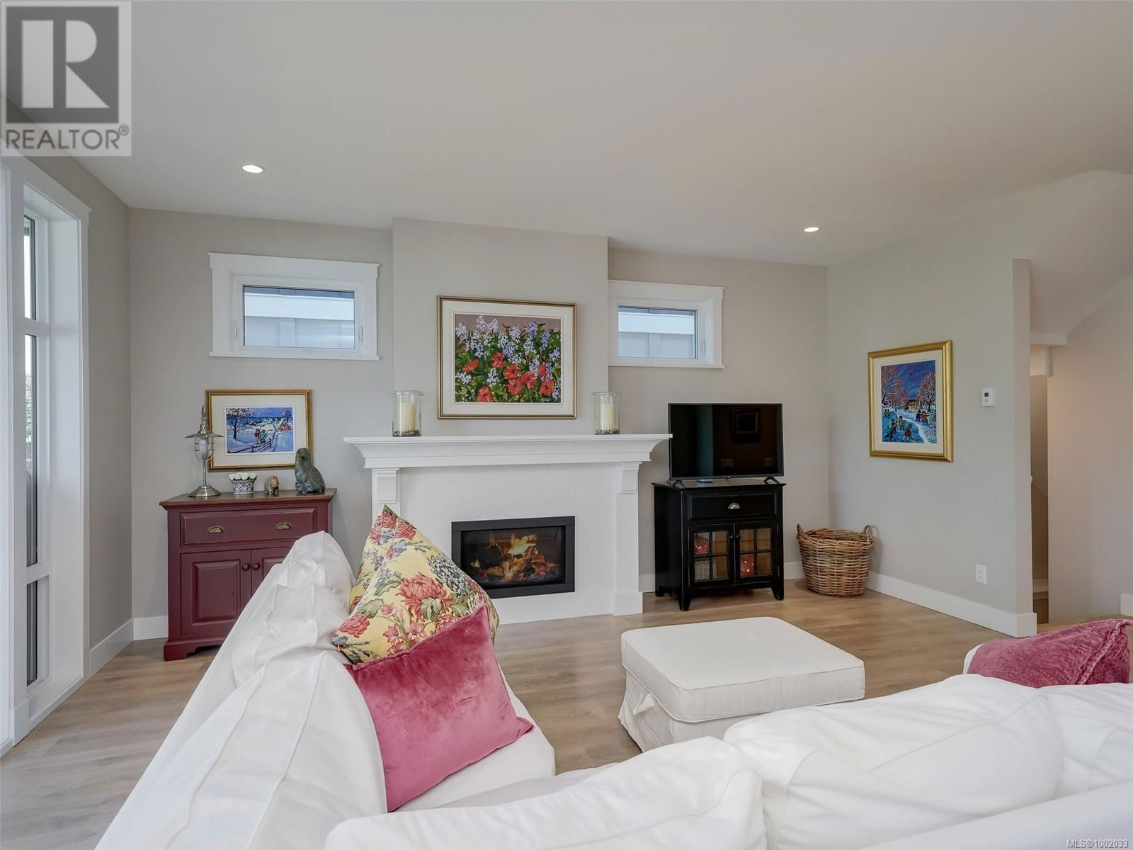 300 SEAFIELD ROAD Image 14