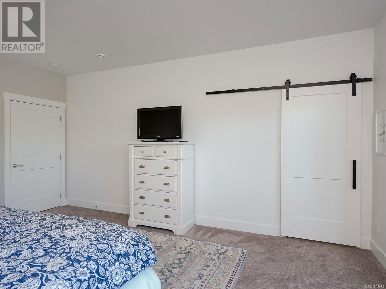 300 SEAFIELD ROAD Image 27