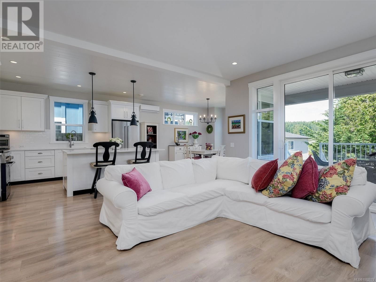 300 SEAFIELD ROAD Image 7