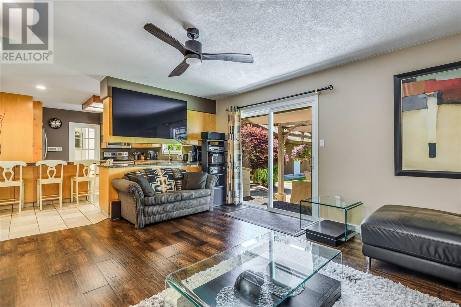 2531 CAMPBELL RIVER ROAD Image 17