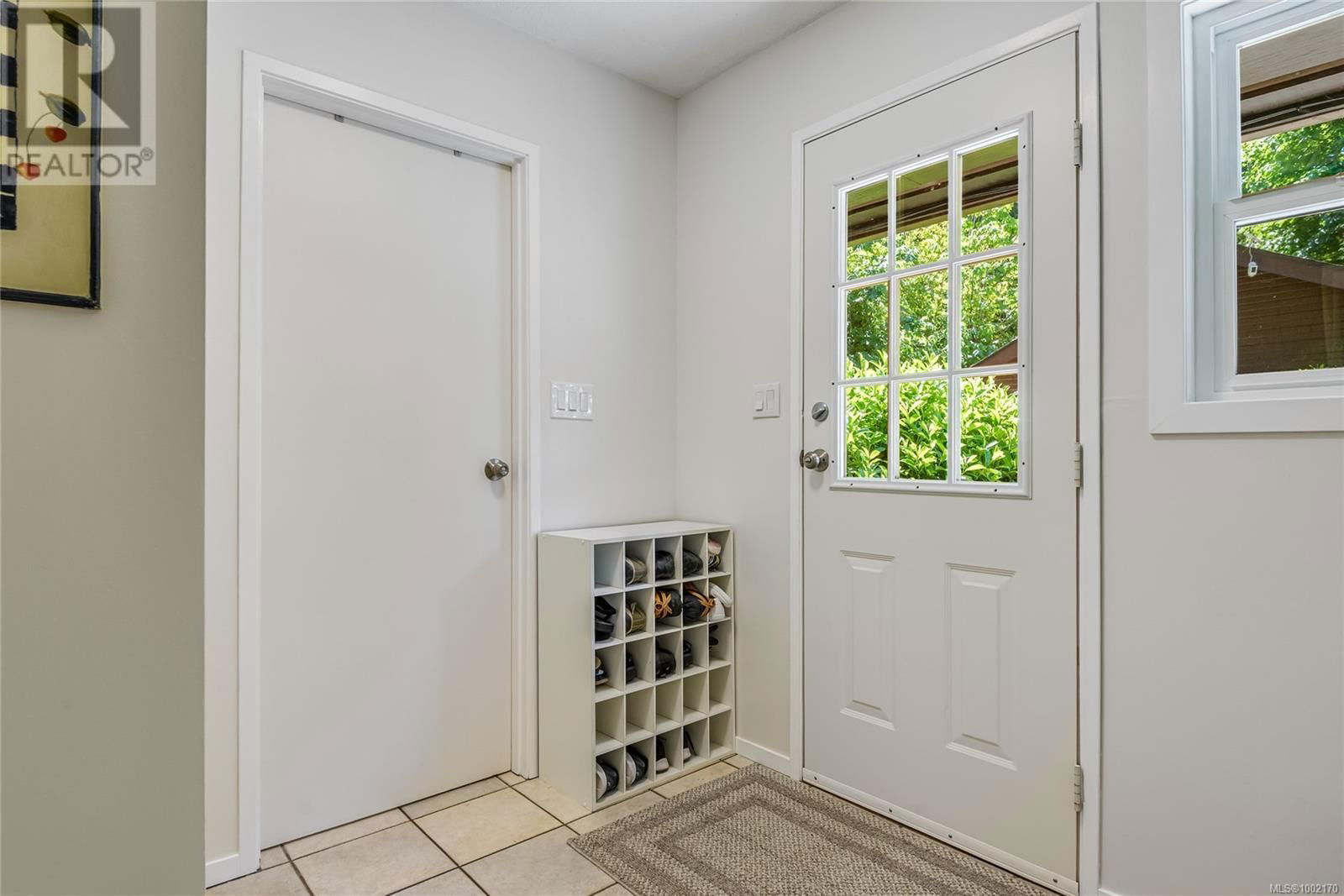 2531 CAMPBELL RIVER ROAD Image 31