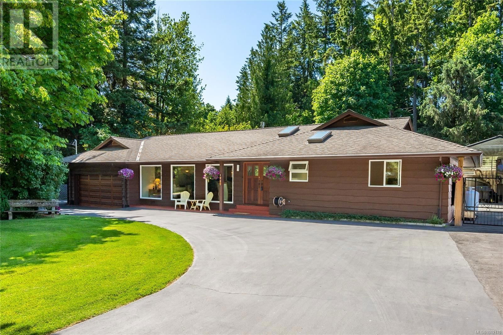 2531 CAMPBELL RIVER ROAD Image 39