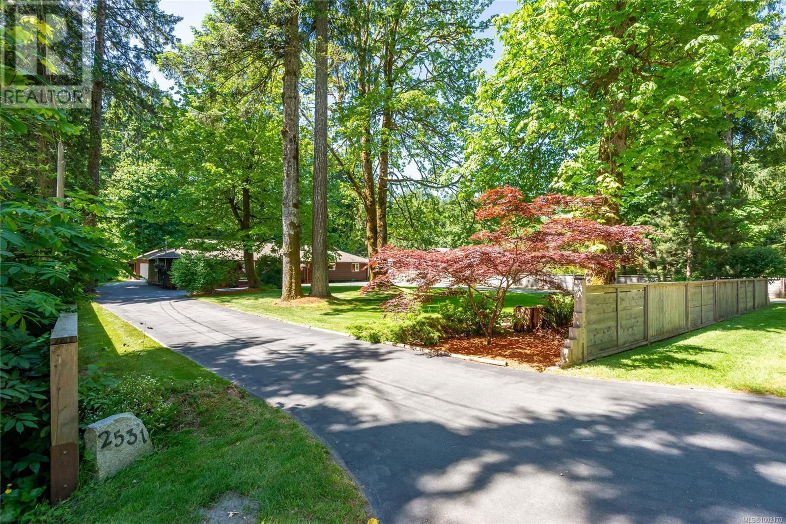 2531 CAMPBELL RIVER ROAD Image 43