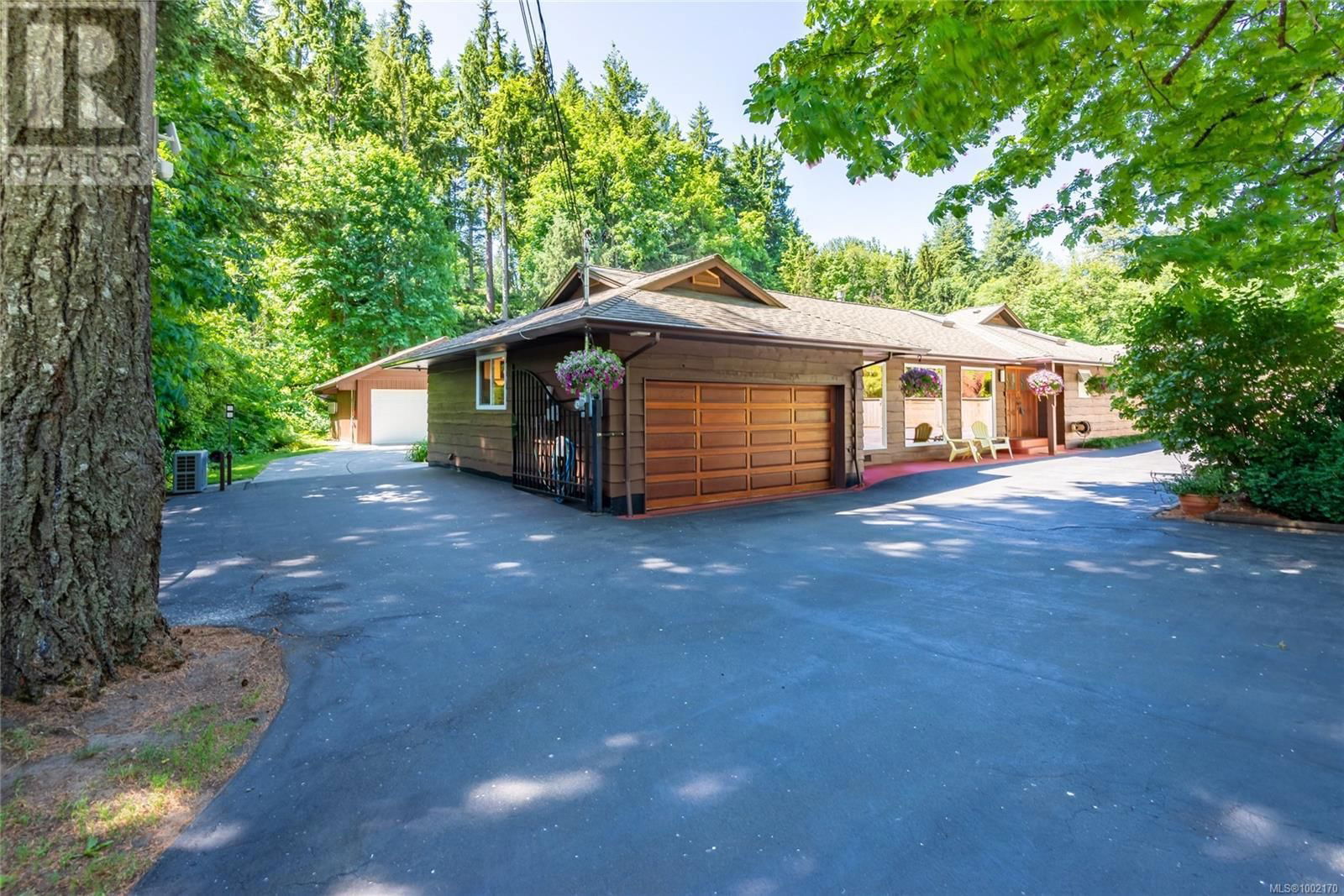 2531 CAMPBELL RIVER ROAD Image 46