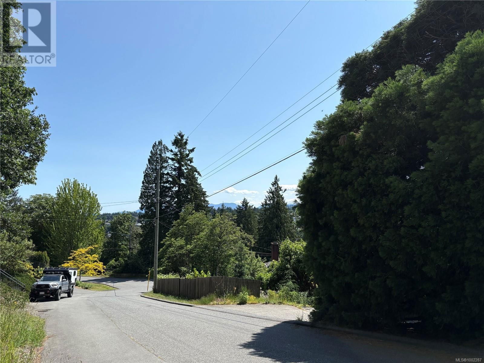 1643 KING JOHN WAY Image 10