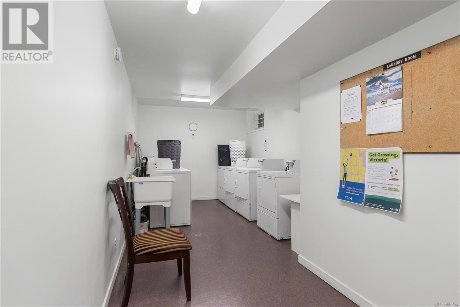 303 - 848 ESQUIMALT ROAD Image 18