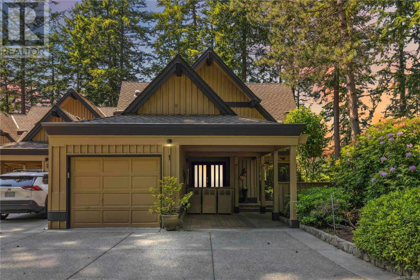 1 - 981 FIR TREE GLEN Image 1