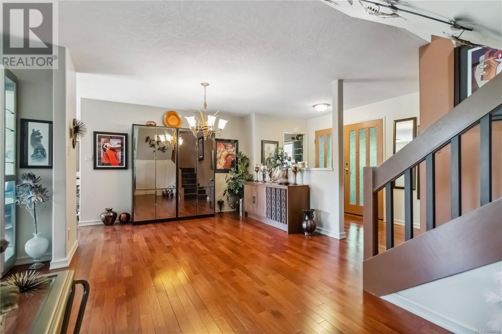 1 - 981 FIR TREE GLEN Image 11