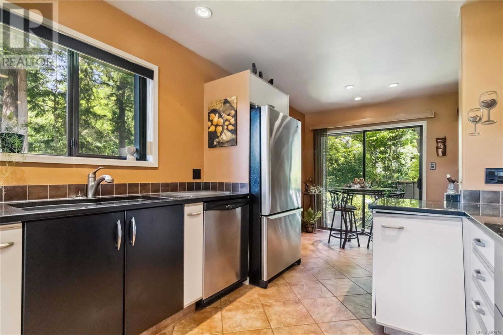 1 - 981 FIR TREE GLEN Image 21
