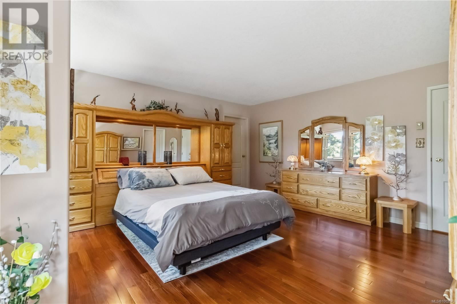 1 - 981 FIR TREE GLEN Image 30