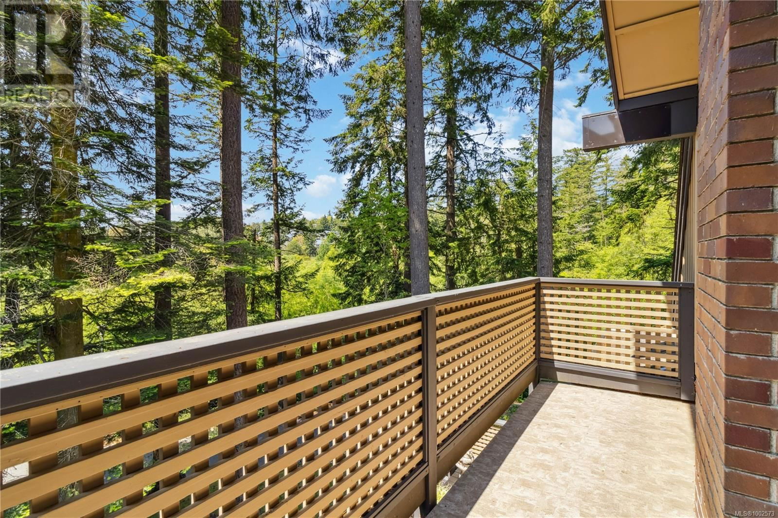 1 - 981 FIR TREE GLEN Image 4