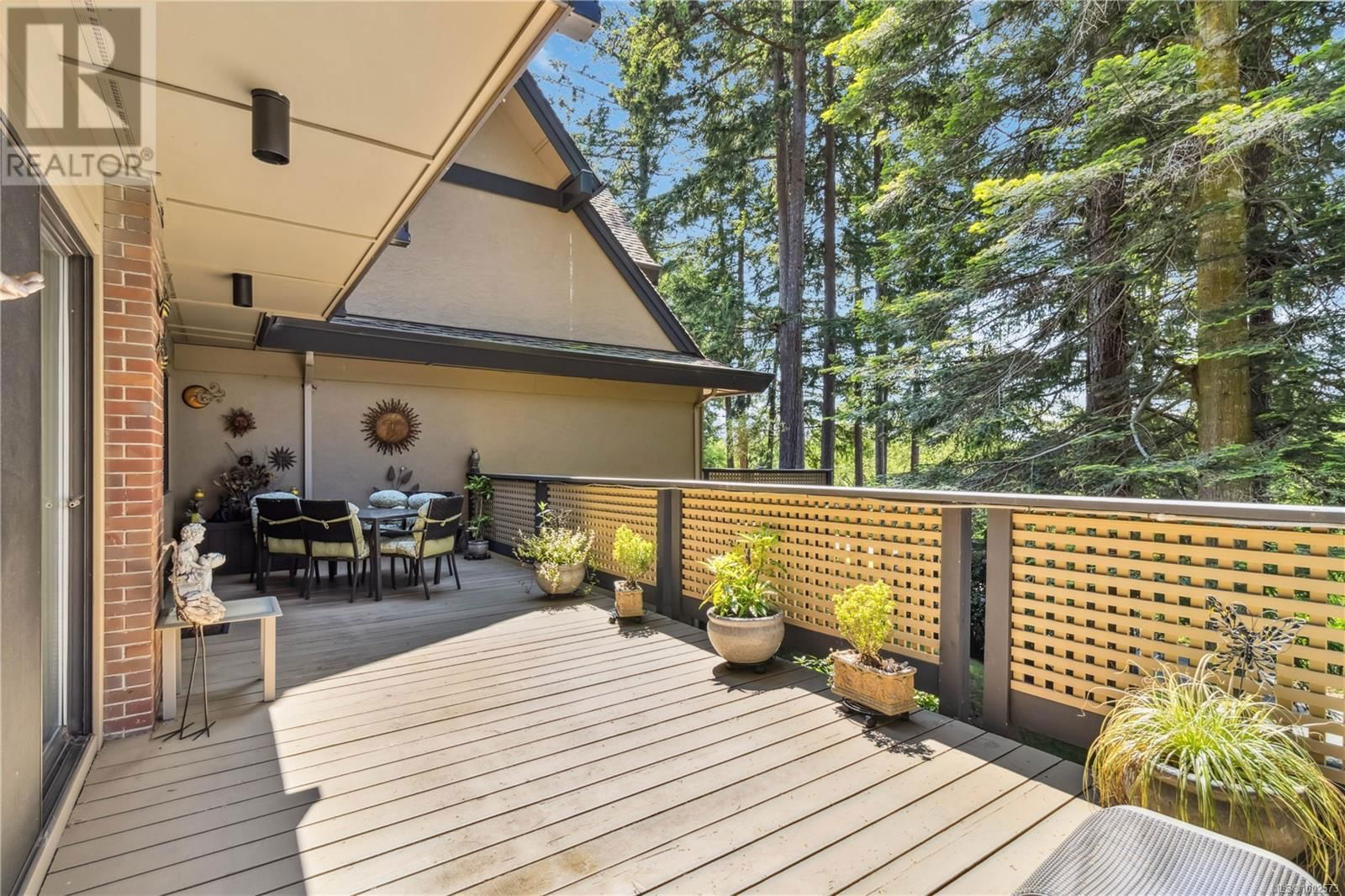 1 - 981 FIR TREE GLEN Image 44