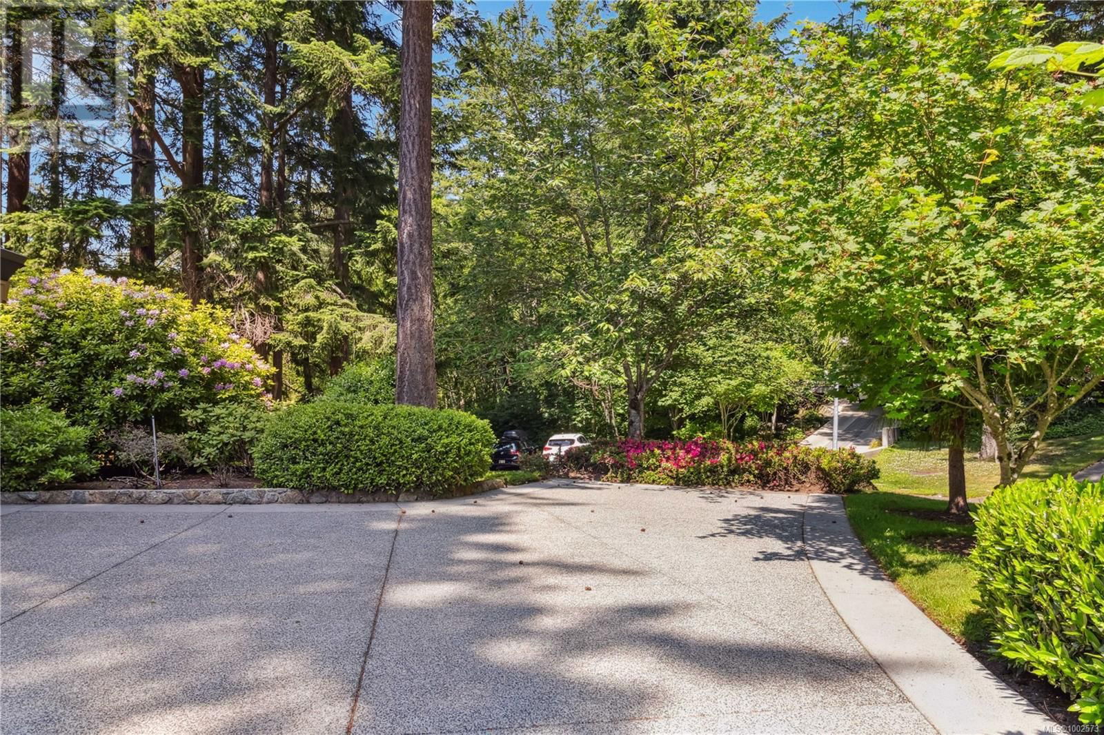 1 - 981 FIR TREE GLEN Image 48