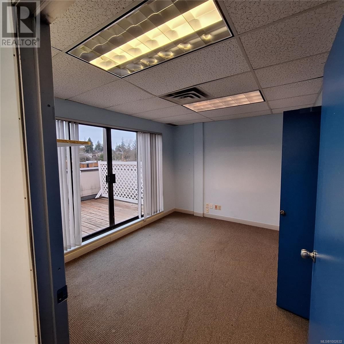 200 - 1585 BOWEN ROAD Image 4