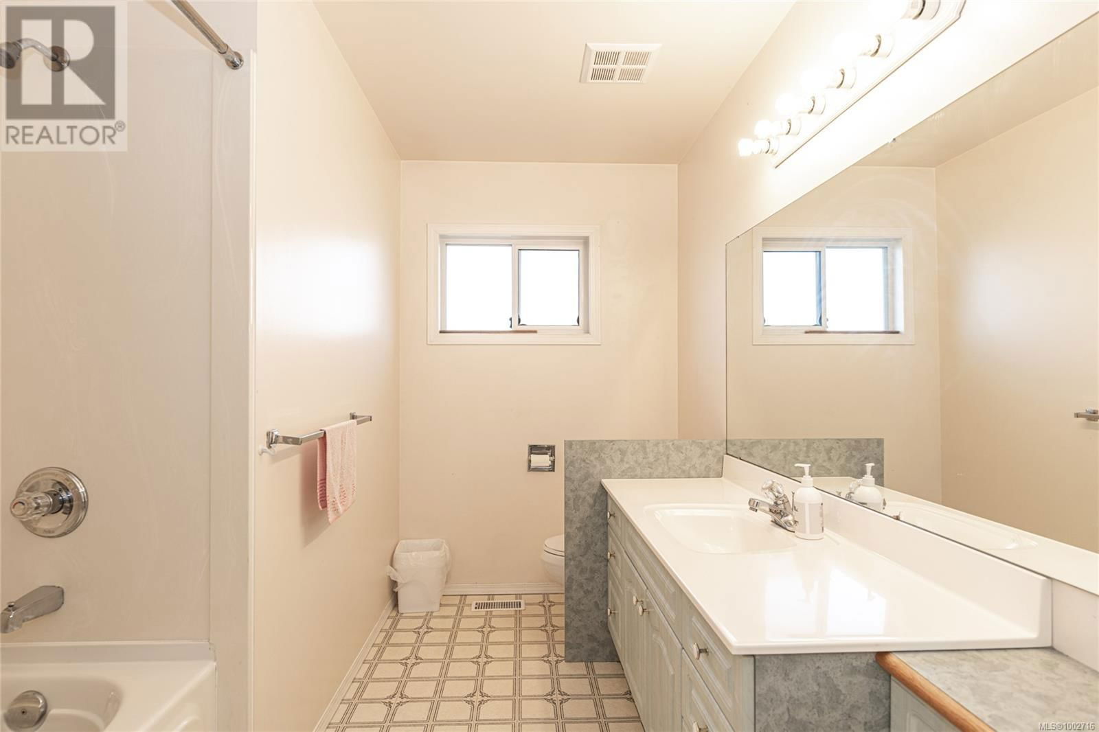 4251 PARKSIDE CRESCENT Image 14