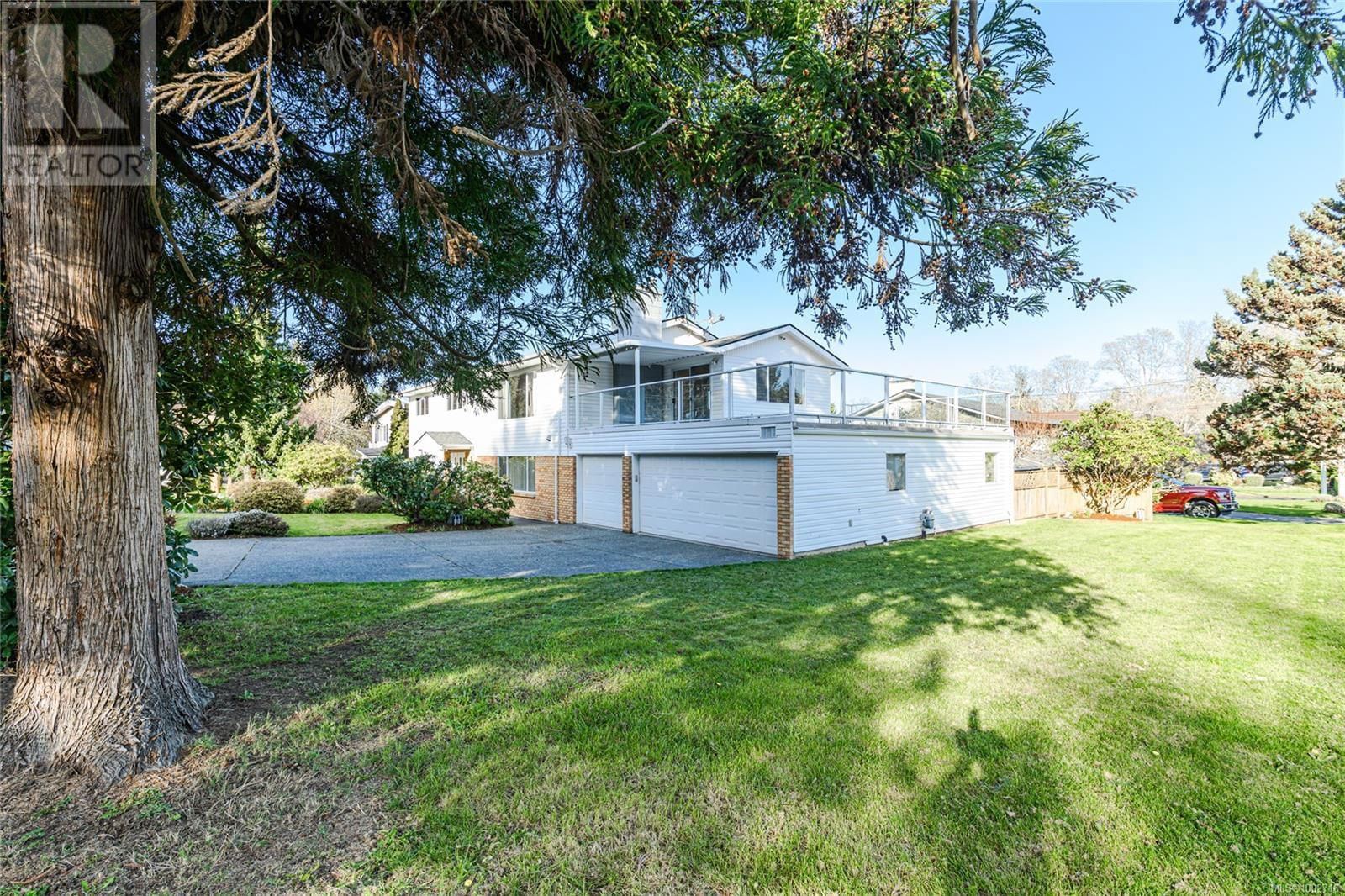 4251 PARKSIDE CRESCENT Image 2