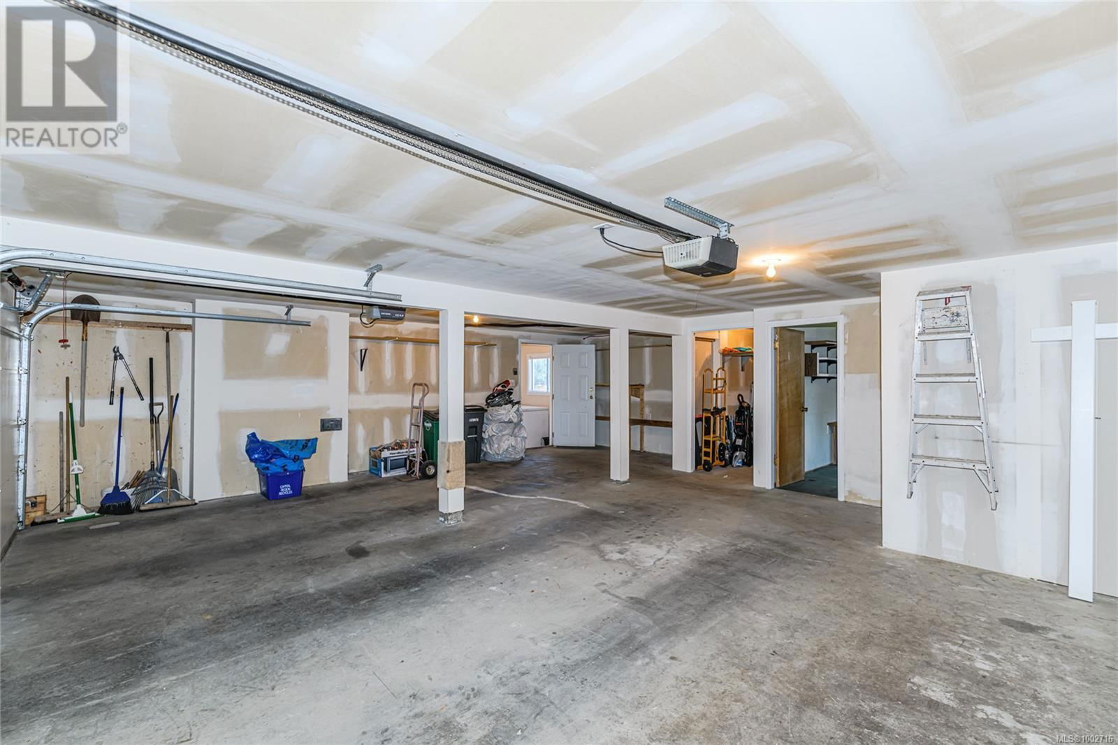 4251 PARKSIDE CRESCENT Image 39