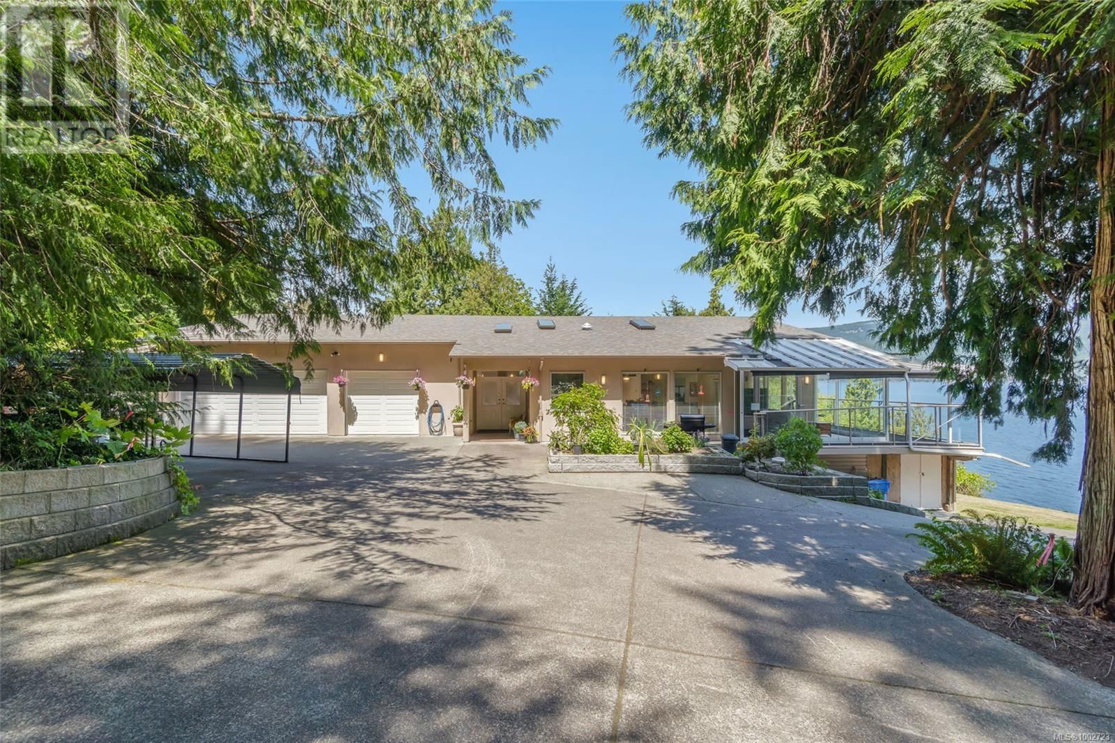 885 CHERRY POINT ROAD Image 1