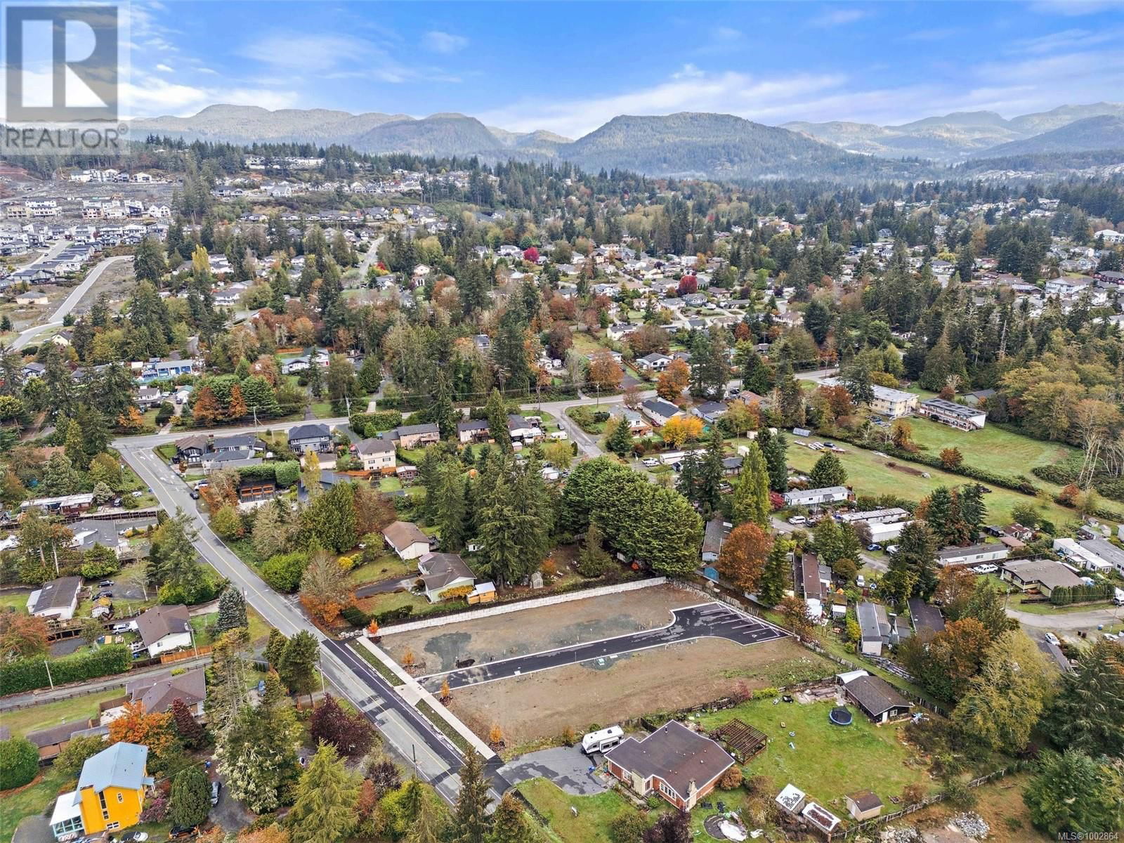 Lot 8 - 2045 MAPLE AVENUE SOUTH Image 3