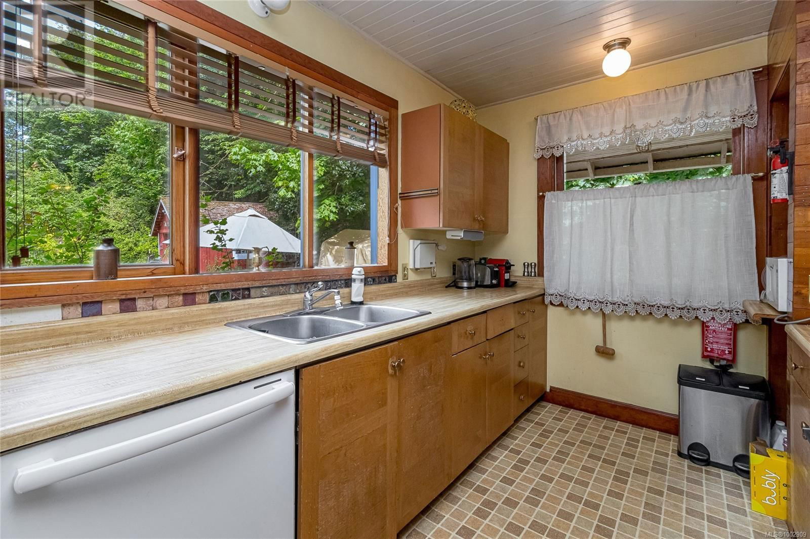 3065 COWICHAN LAKE ROAD Image 13