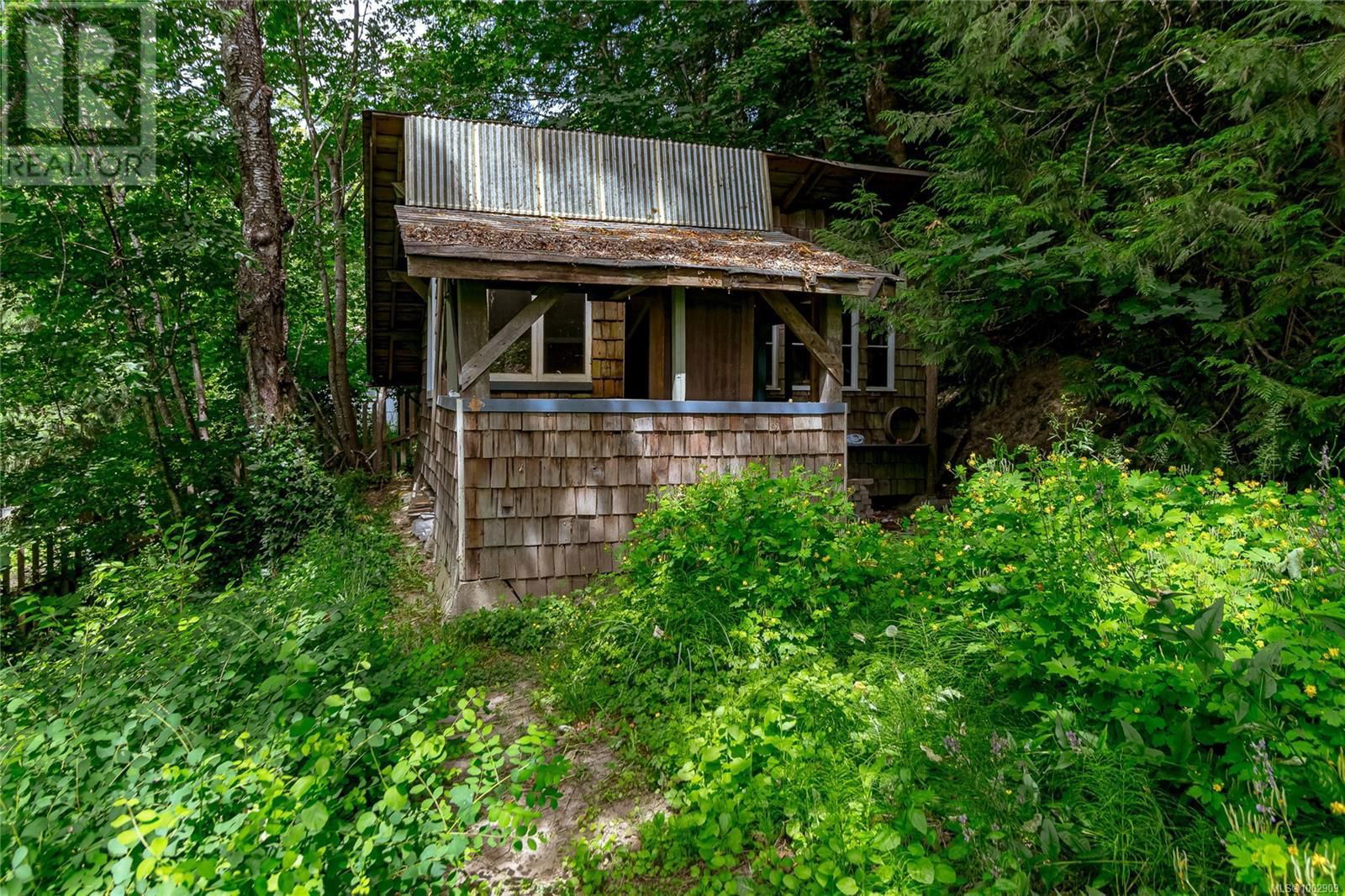 3065 COWICHAN LAKE ROAD Image 35
