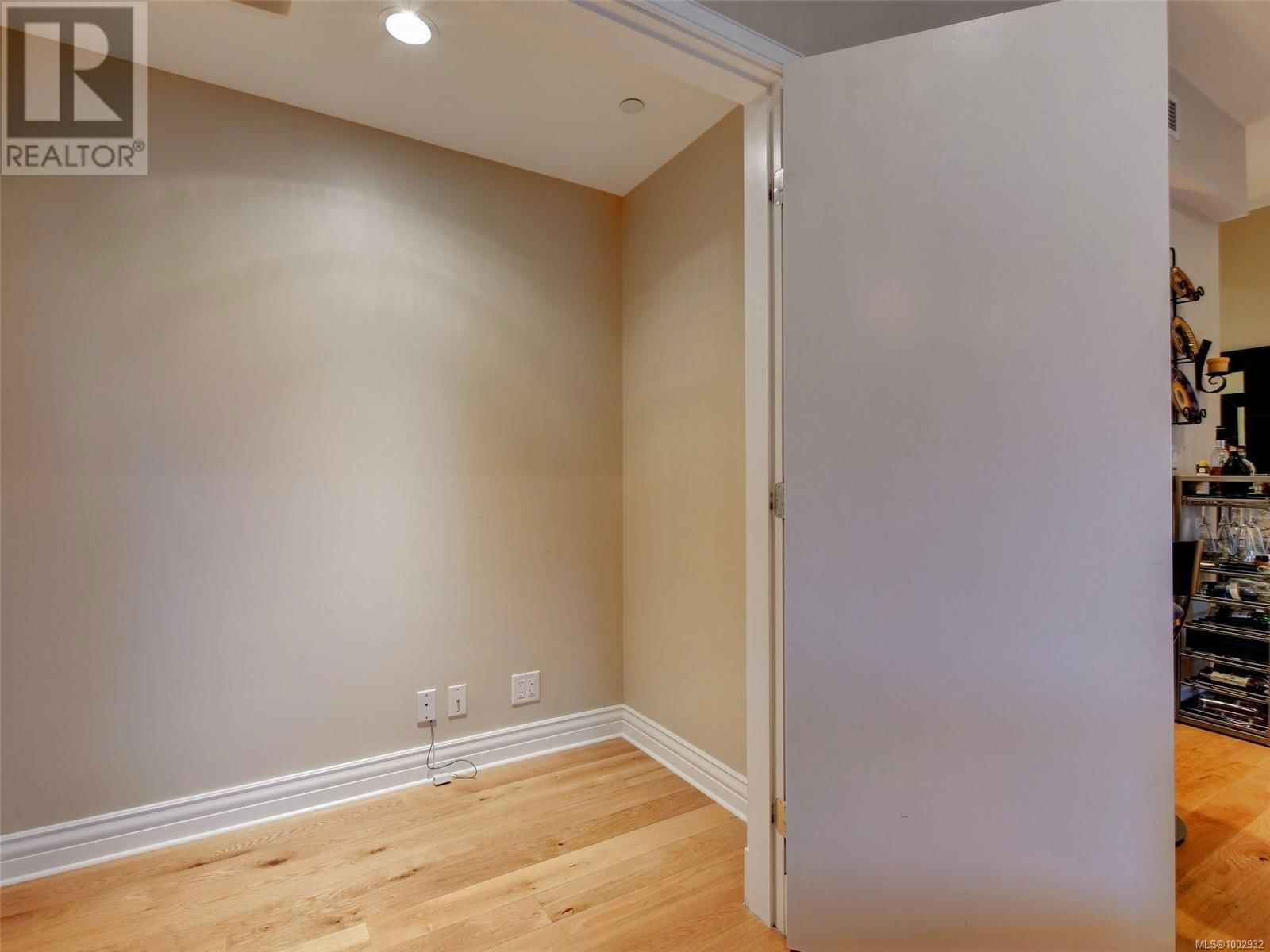 401 - 1335 BEAR MOUNTAIN PARKWAY Image 31