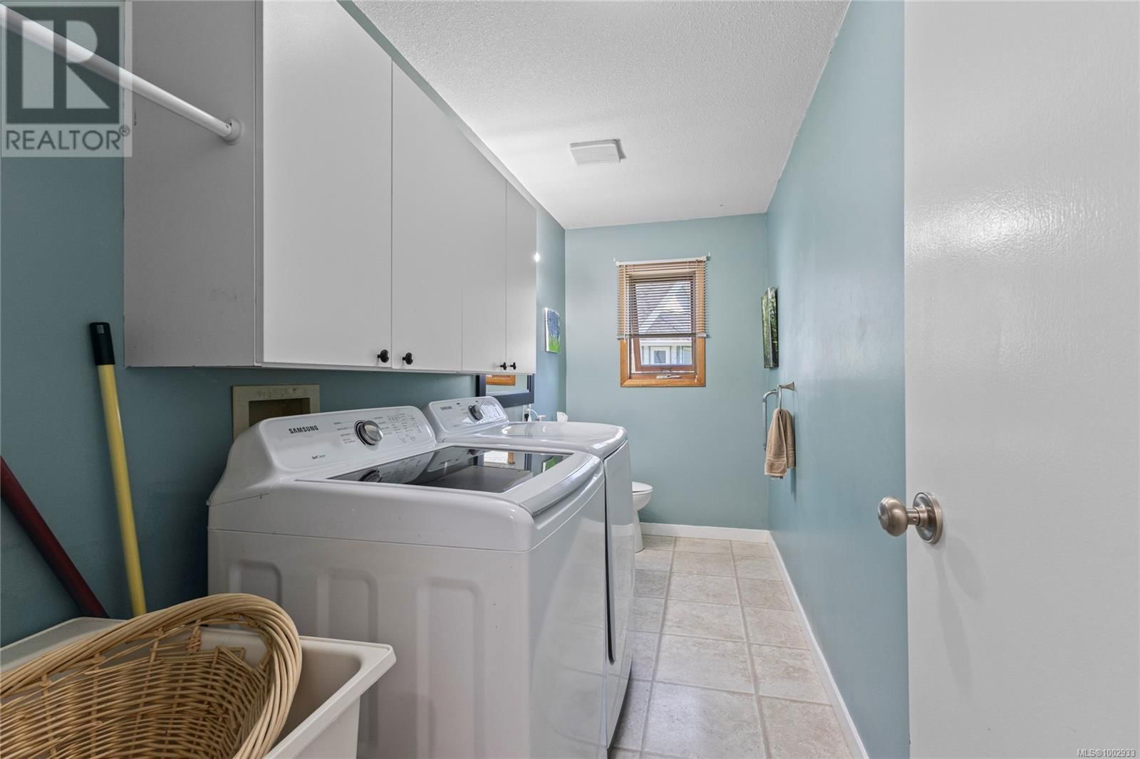 1692 MEADOWBROOK DRIVE Image 20