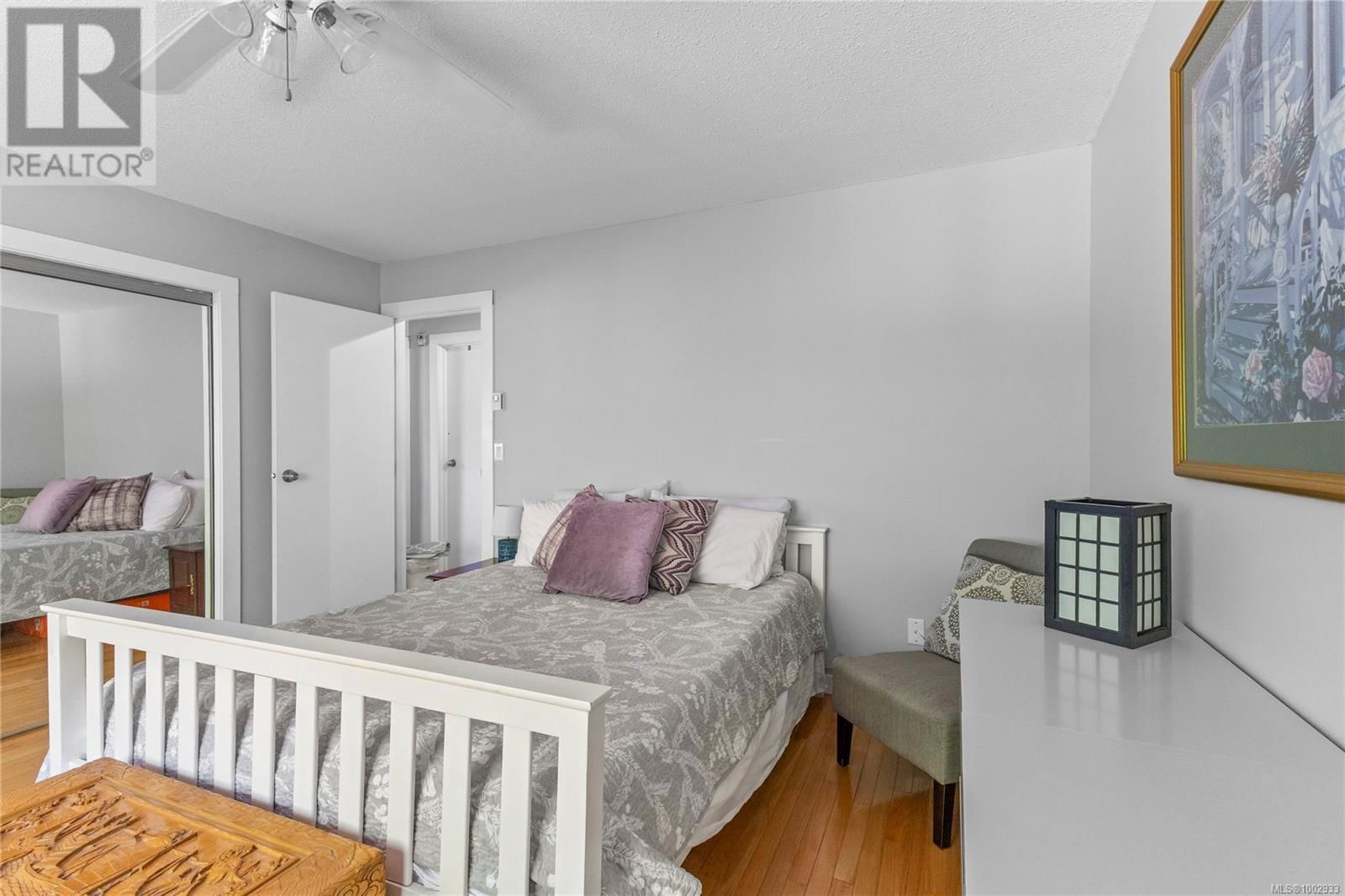 1692 MEADOWBROOK DRIVE Image 28