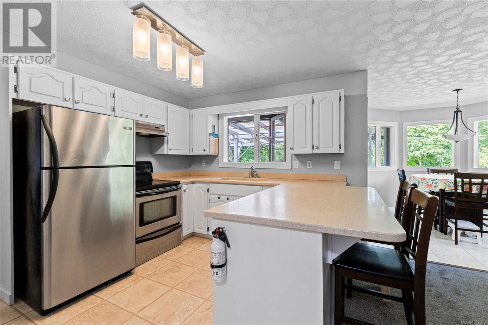 1692 MEADOWBROOK DRIVE Image 3
