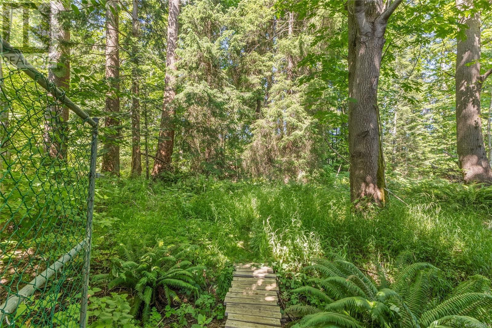 1692 MEADOWBROOK DRIVE Image 32