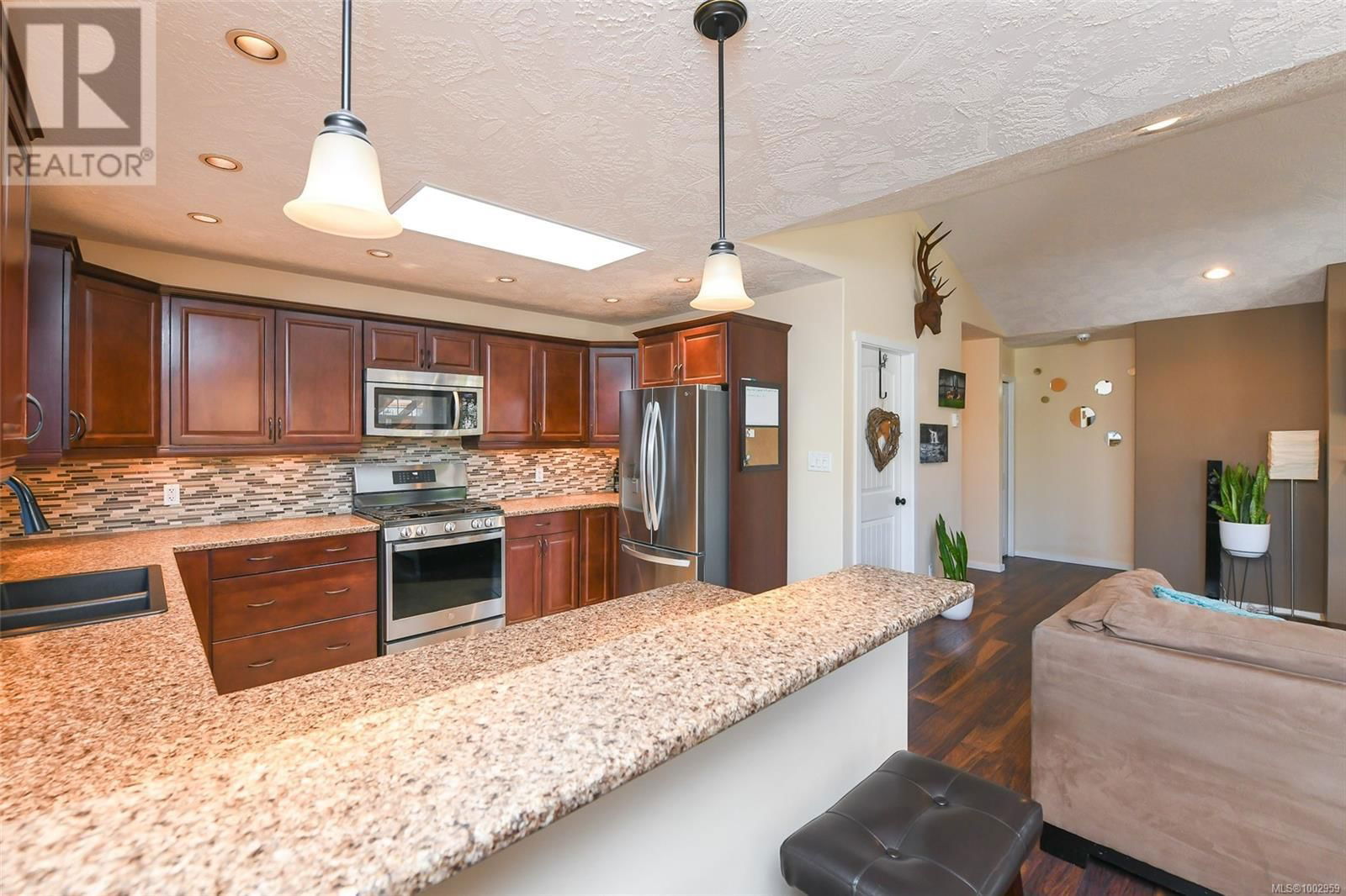 2664 RYDAL AVENUE Image 15
