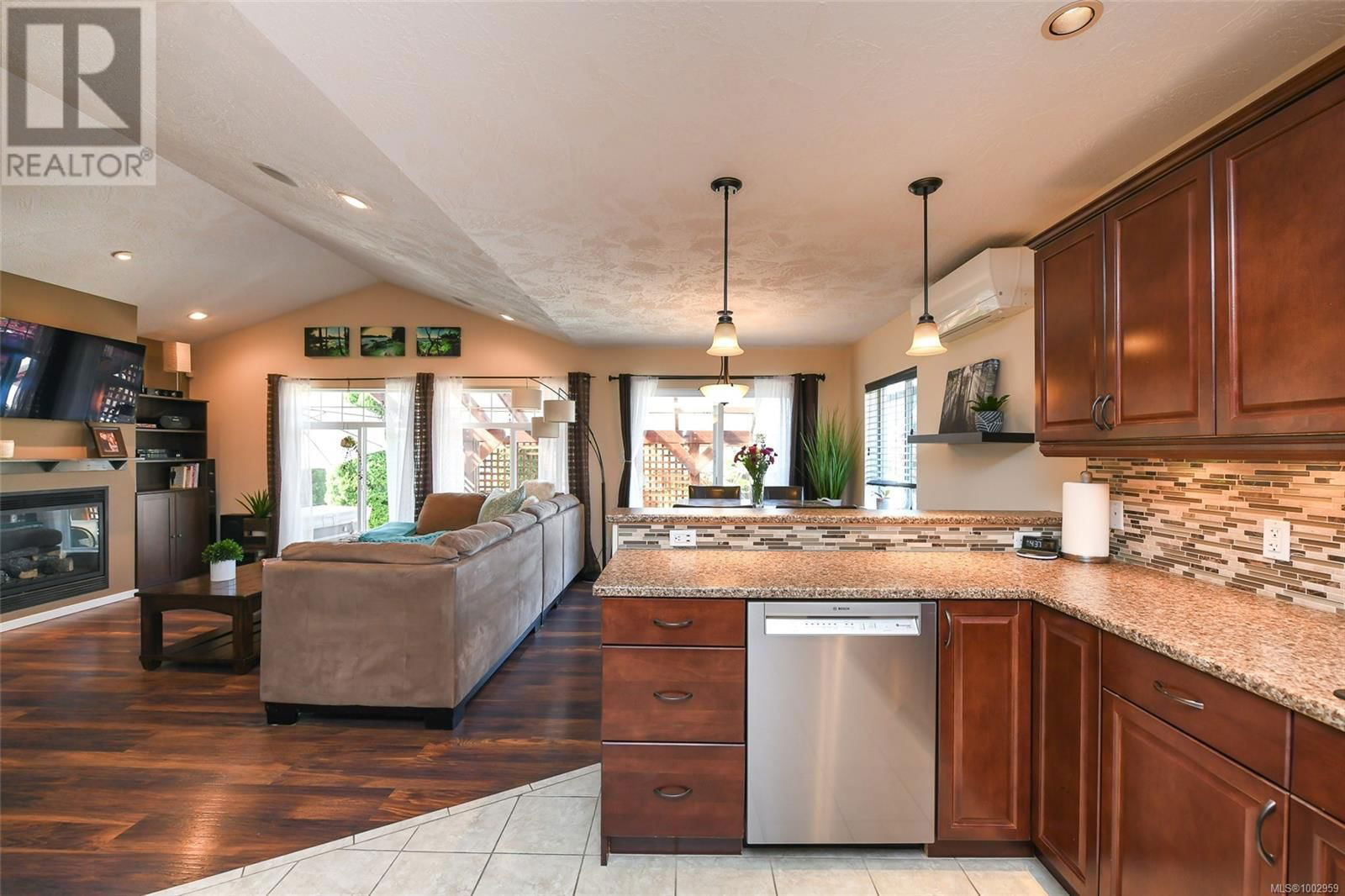 2664 RYDAL AVENUE Image 19
