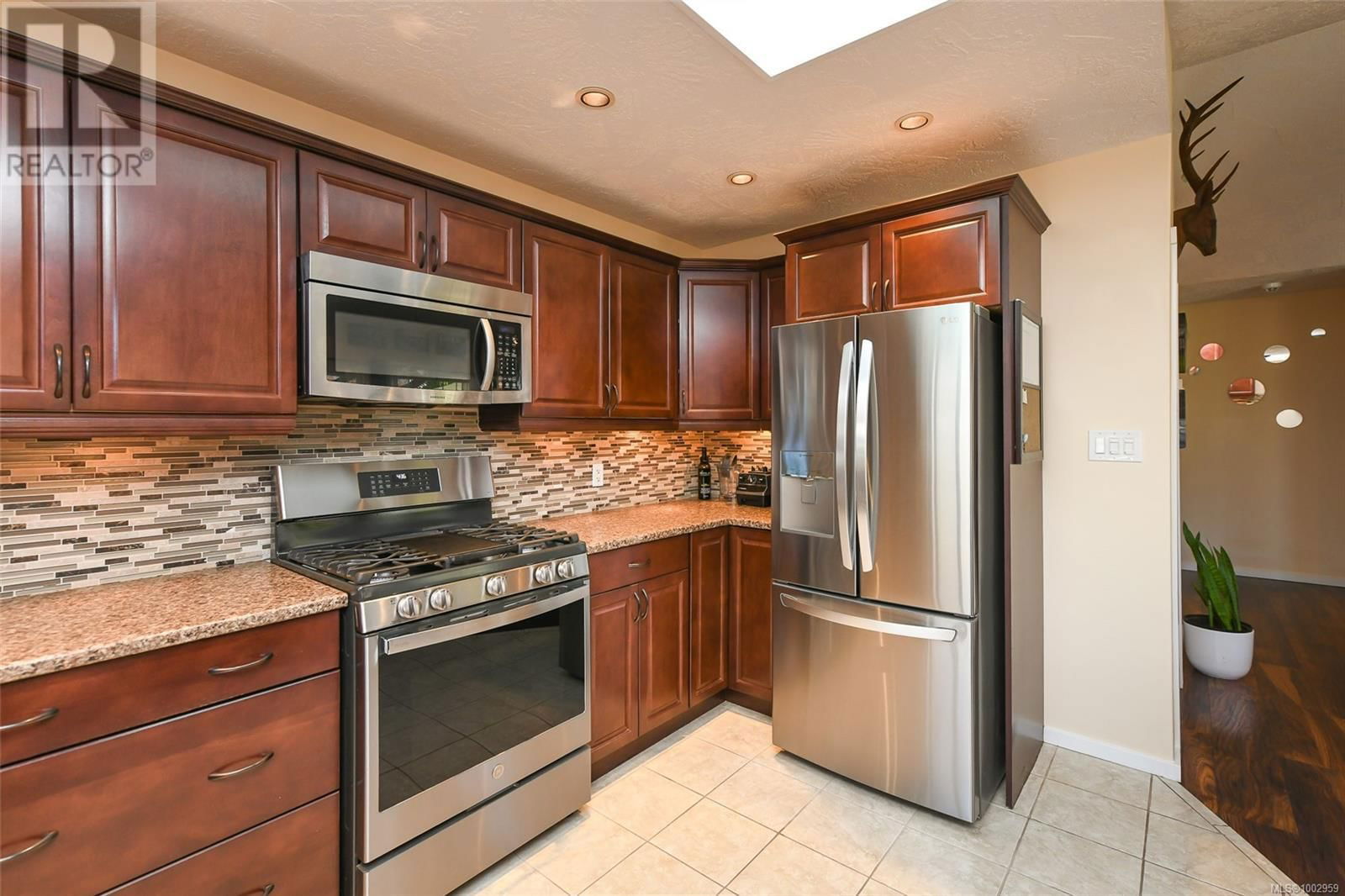2664 RYDAL AVENUE Image 21