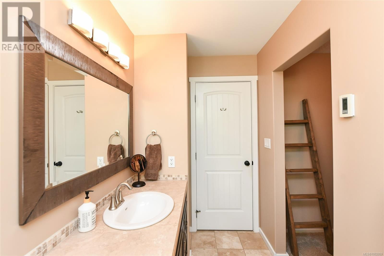 2664 RYDAL AVENUE Image 27