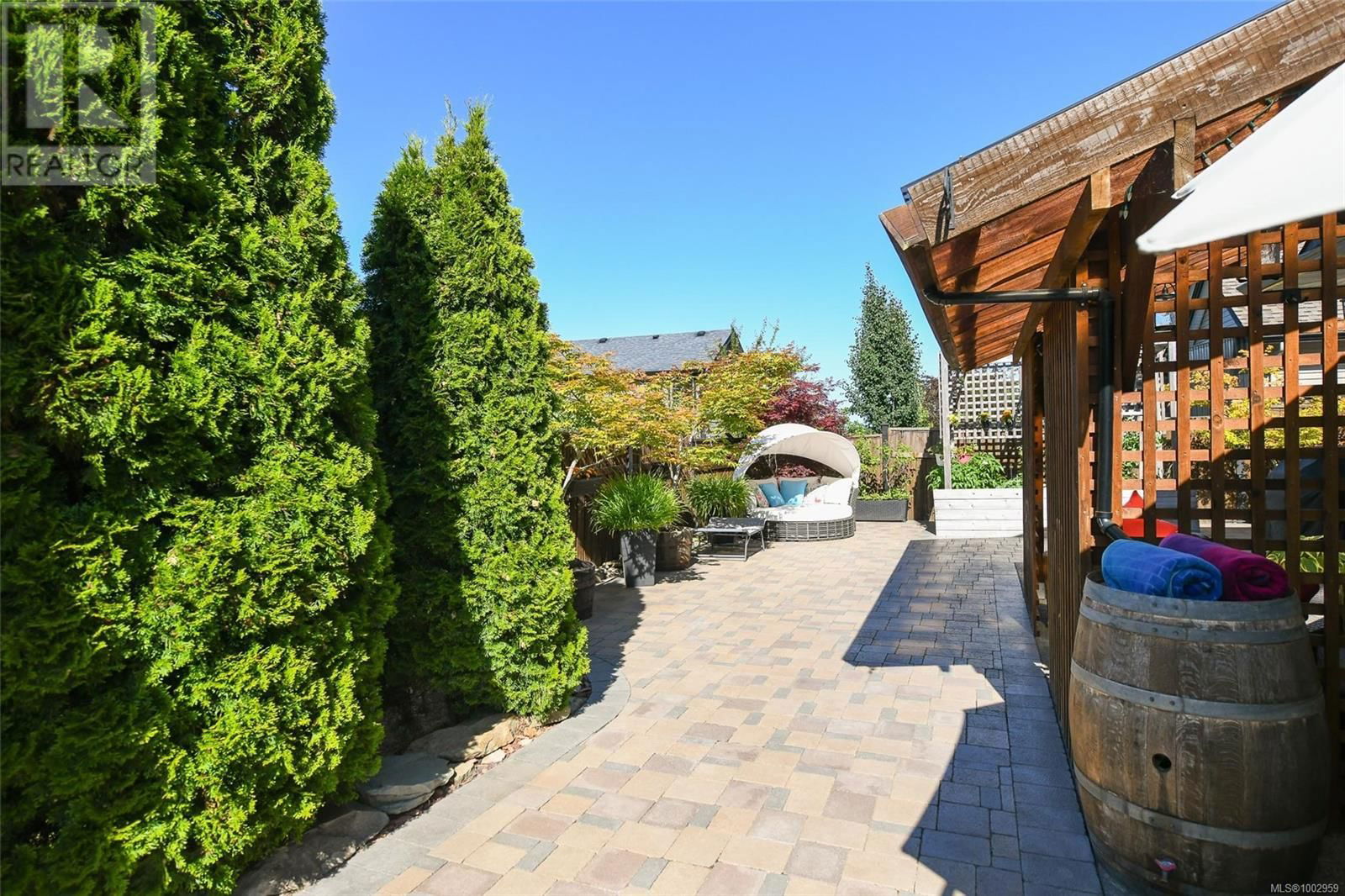 2664 RYDAL AVENUE Image 46