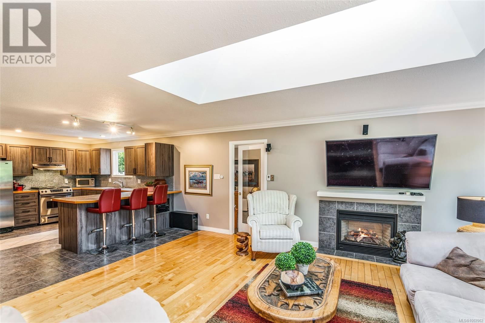 1023 HARLEQUIN ROAD Image 12