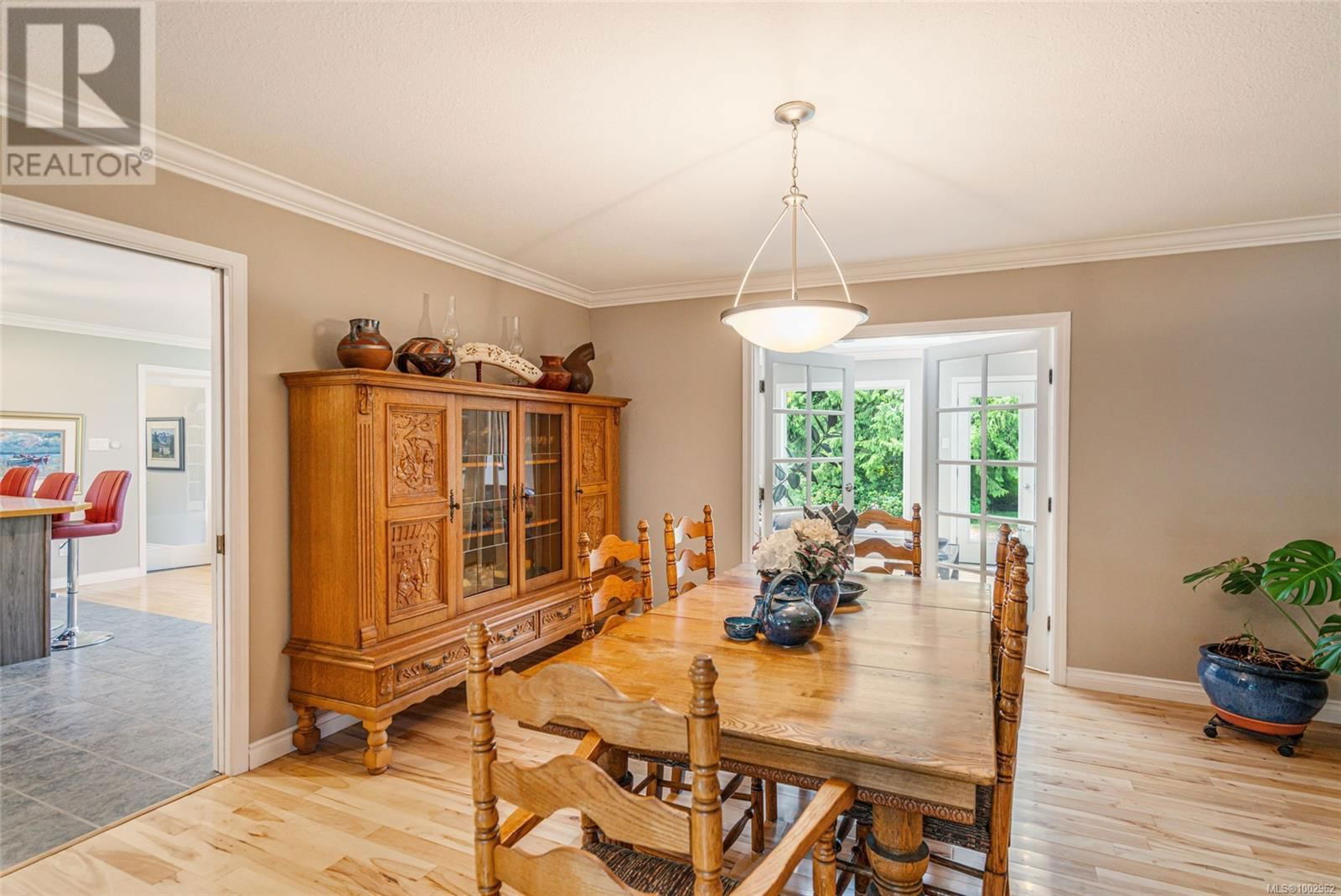 1023 HARLEQUIN ROAD Image 18