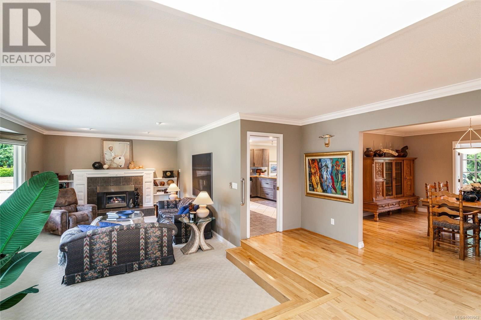 1023 HARLEQUIN ROAD Image 22