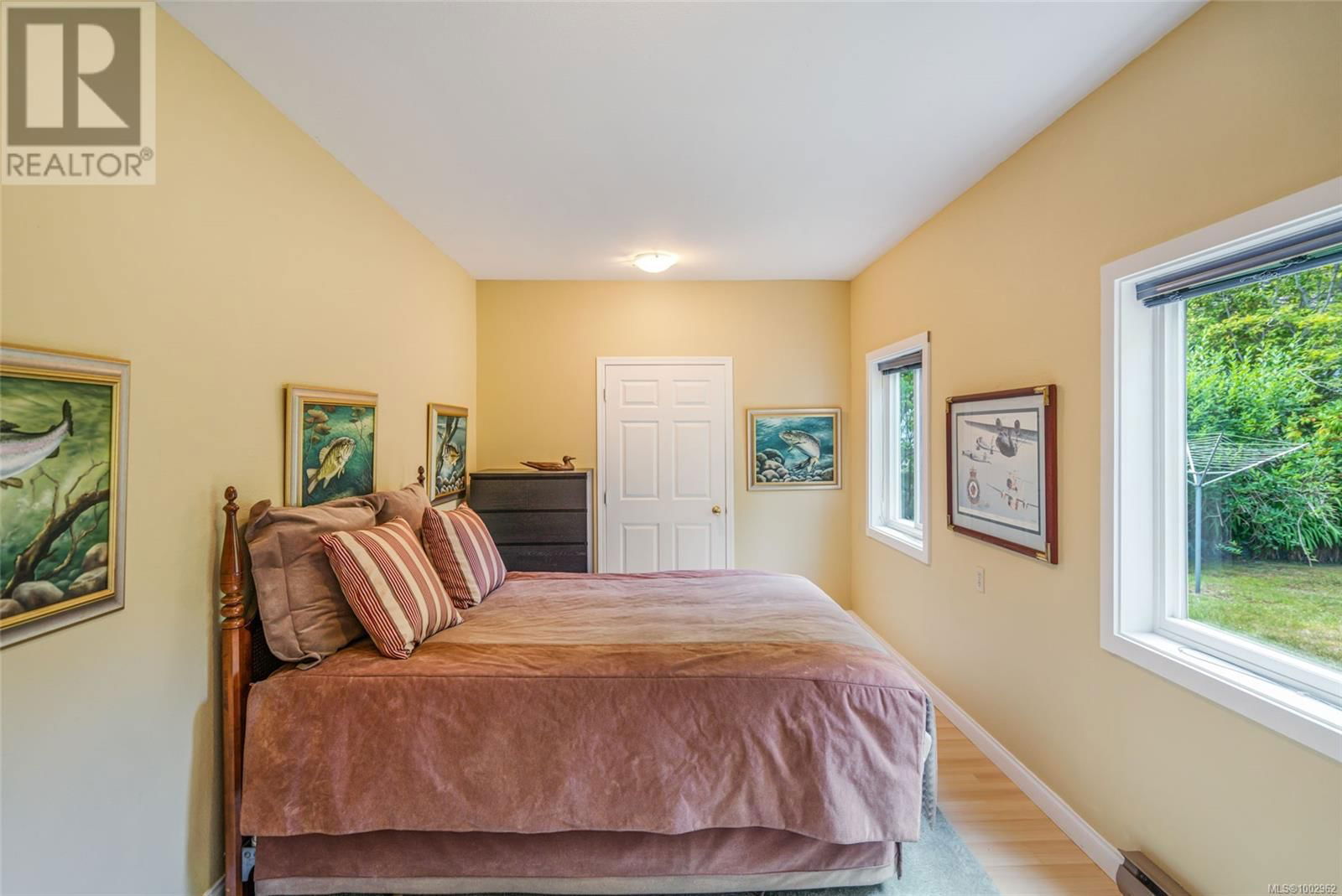 1023 HARLEQUIN ROAD Image 32