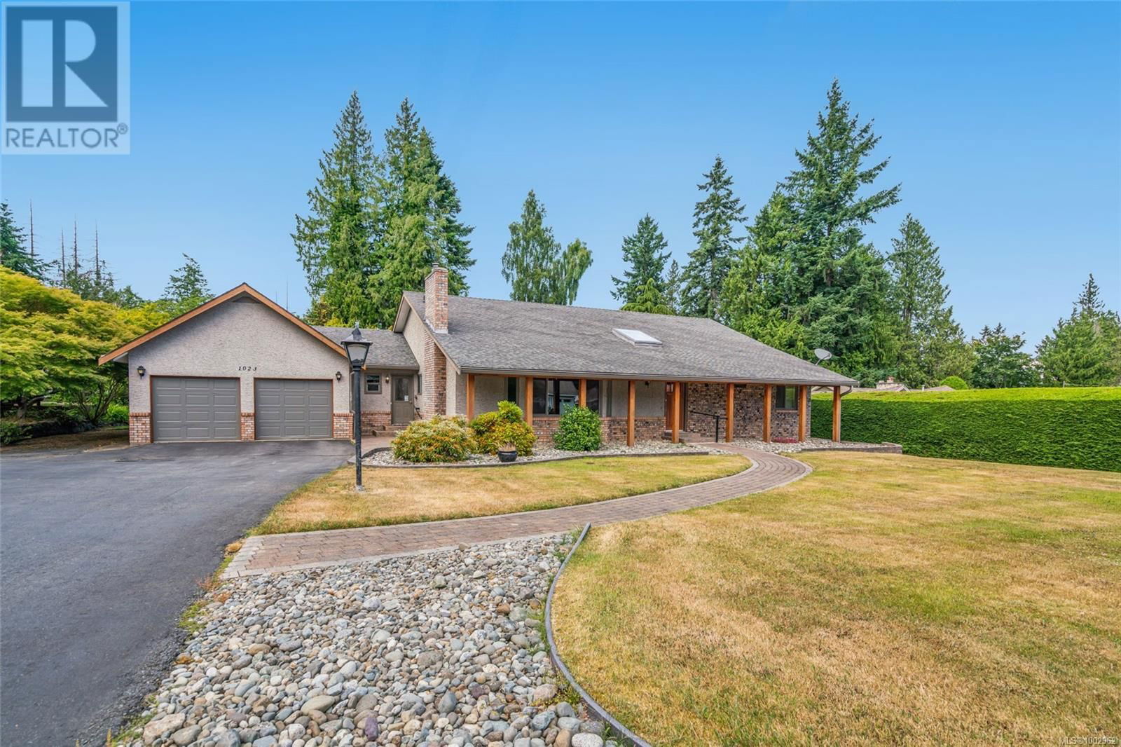 1023 HARLEQUIN ROAD Image 35