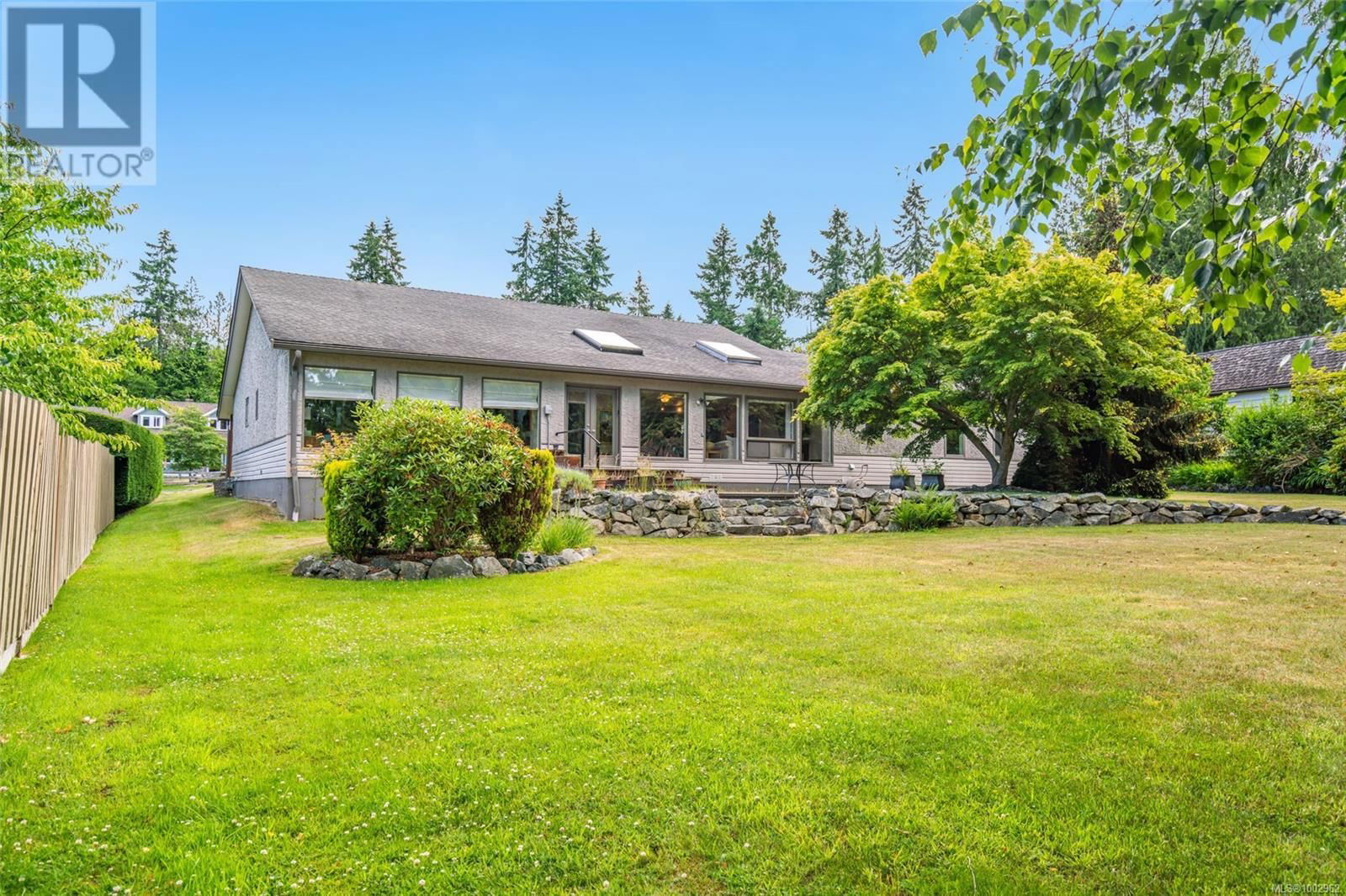 1023 HARLEQUIN ROAD Image 36