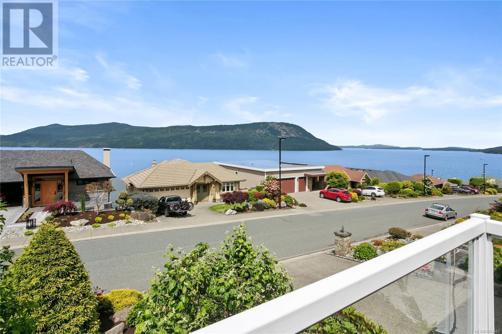 552 MARINE VIEW Image 14